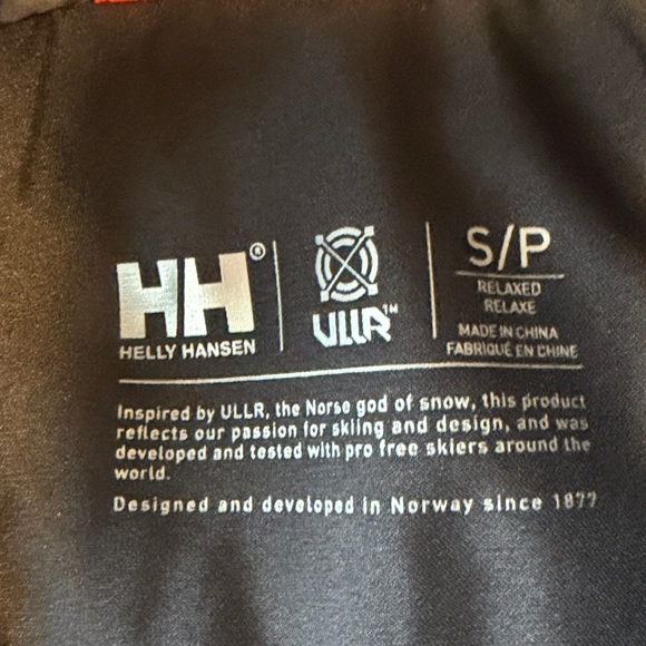 Helly Hansen women’s powderqueen 3.0 ski jacket - Picture 6 of 6